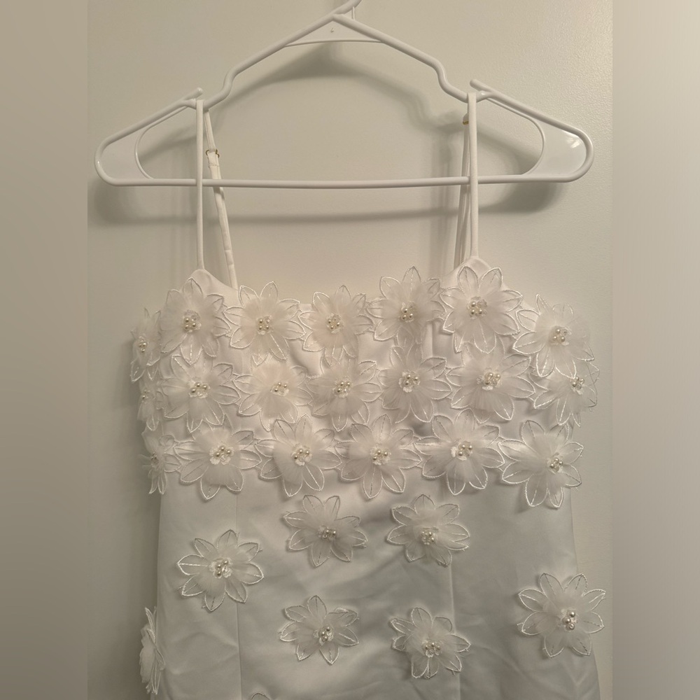 Elliatt Sutton Minidress — new with tags and never worn! - Picture 4 of 7